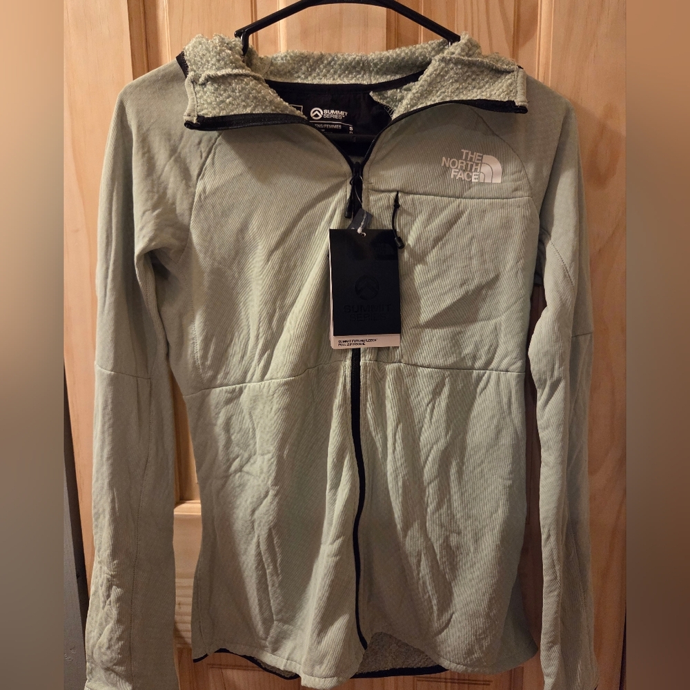 The North Face Light Green Jacket Future Fleece Fuzzy Hoody  SUMMIT series